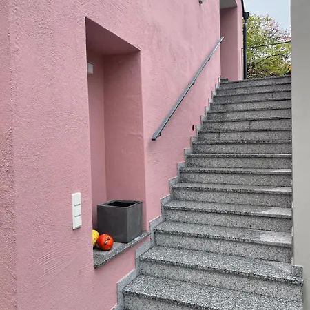 Altes Winzerhaus In Der Wachau - Neu Renoviertes Haus Mit Terrasse Holiday home Duernstein
